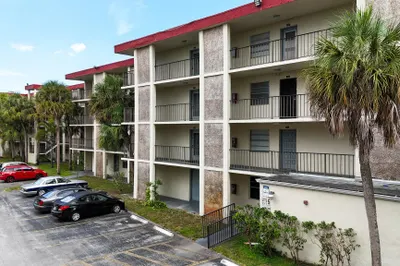3070 NW 48TH Terrace #414 1
