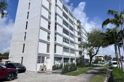 1400 SW 27th Ave #702 1