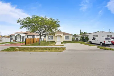 841 NW 10th Street 1