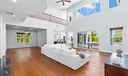 202 E Riverside Drive Photo
