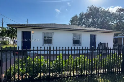 170 NW 64th St 1
