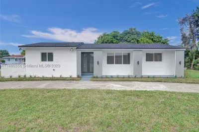 941 NW 176th Ter 1
