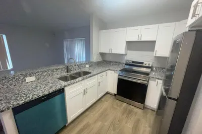 1105 W 9th Street 1