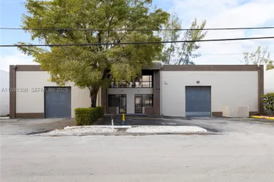 1740 NW 93 AV #1740 1