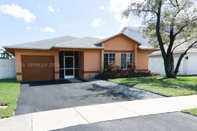 9620 SW 9th Ct 1