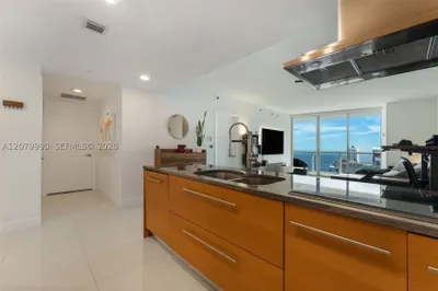 495 Brickell Ave #4709 1