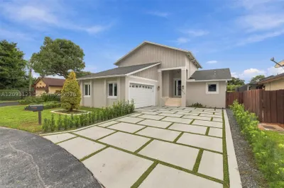 5428 SW 152nd Place Cir 1