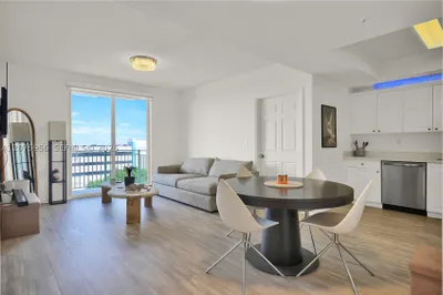 3500 Coral Way #1010 1