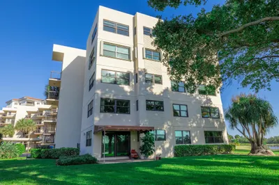 374 Golfview Rd #106