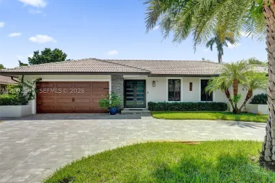 8220 NW 1st St 1