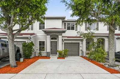 304 N Palm Villas Way 1
