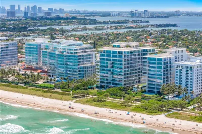 9165 Collins Ave #701 1