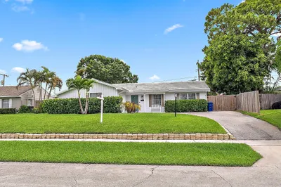 911 Poplar Drive 1