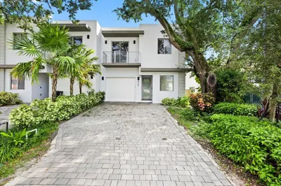 828 SW 30th Street 1