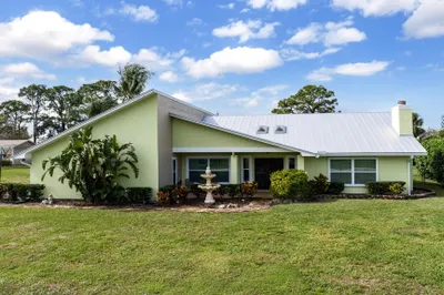 2622 SE Delong Road 1
