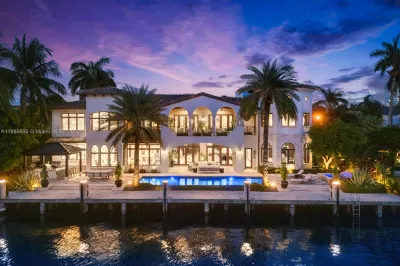 821 Solar Isle Dr 1
