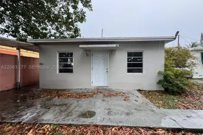 2380 NW Flagler Te #R 1