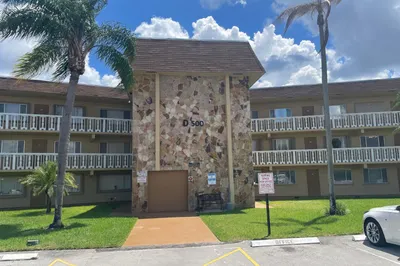 500 W Village Green Circle W #212 1