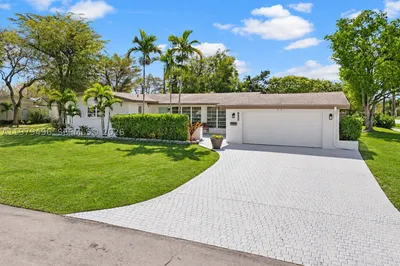 8620 SW 185th Ter 1