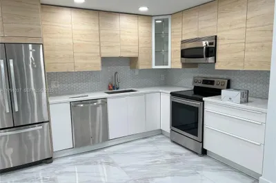 4337 SW 49th Street 1