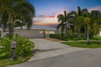 22071 W Soliel Cir W 1