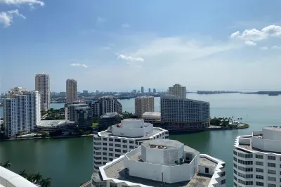 950 Brickell Bay Dr #2711 1