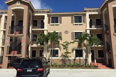 22301 SW 88 pl #302-3 1