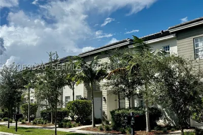 1310 NW 6th Ave #G 1