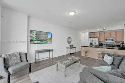 79 SW 12th St #3608-S 1