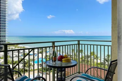 2080 S Ocean Dr #806 1