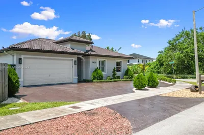 2800 SW 148th Ave 1