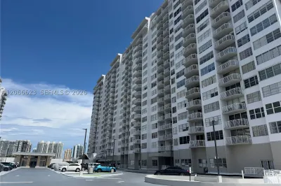 18031 Biscayne Blvd #601 1