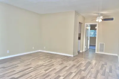 2303 S Federal Highway #1 1