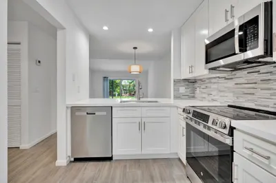208 Palmetto Court