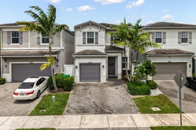 4805 NW 48th Terrace 1