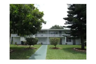 301 OAKRIDGE Q #301 1