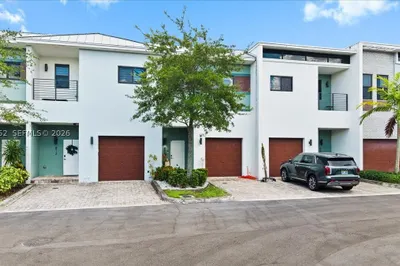 808 NW 44th Ter 1