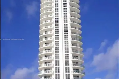 18683 Collins Ave #1409 1