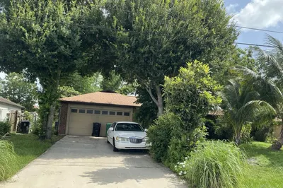 1867 SW Fears Avenue 1