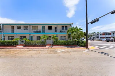7300 Byron Ave #14A 1