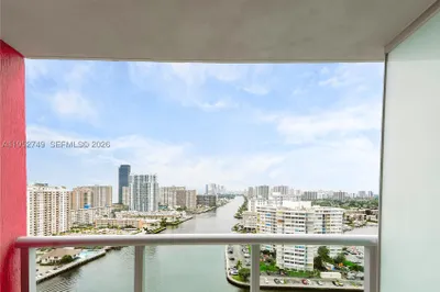 2602 E Hallandale Beach Blvd #R1905 1