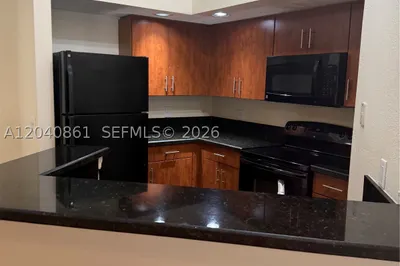 12950 VISTA ISLES DRIVE #424 1