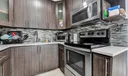 881 West Dr Photo