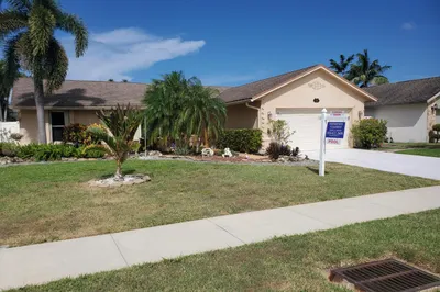 720 NW 42nd Way 1