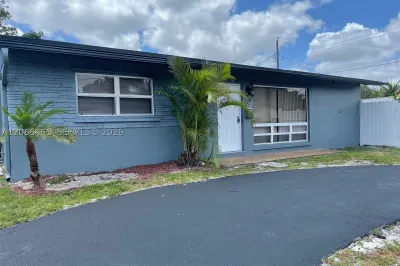 2240 N 57th Way 0 1