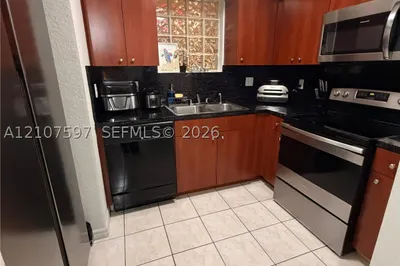 650 Palm Ave #2-A3 1