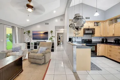 5513 Courtney Circle 1