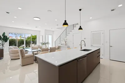 1807 NE 13 Street #1807 1