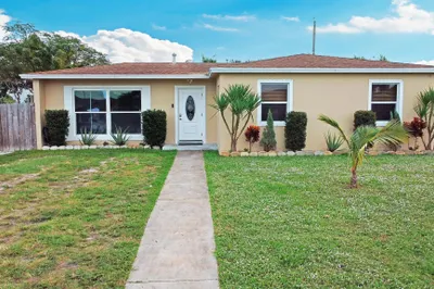 1322 Tropical Drive 1