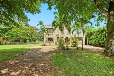 357 Navarre Dr 1